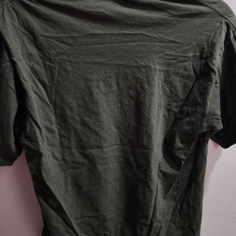 Graphic Green T-Shirt with Car Design - Picture 3 of 3